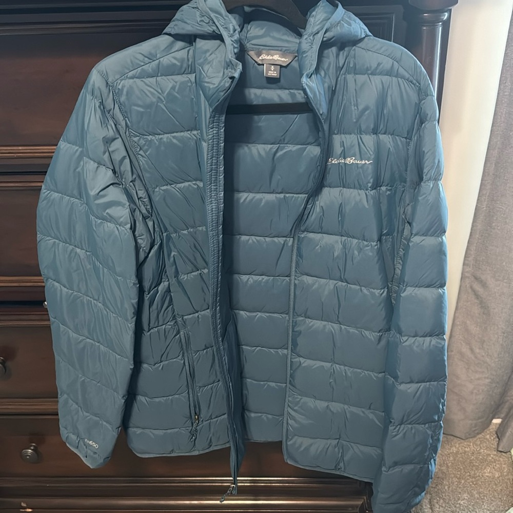 Eddie Bauer puffer jacket